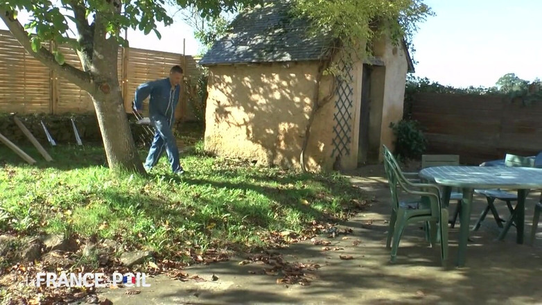 Papy Viewer: Pantat gadis nakal ini dientot habis-habisan sampai dicrot di dalam...