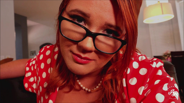 Annabelle Rogers: Enteado solta a virgindade durante o bloqueio