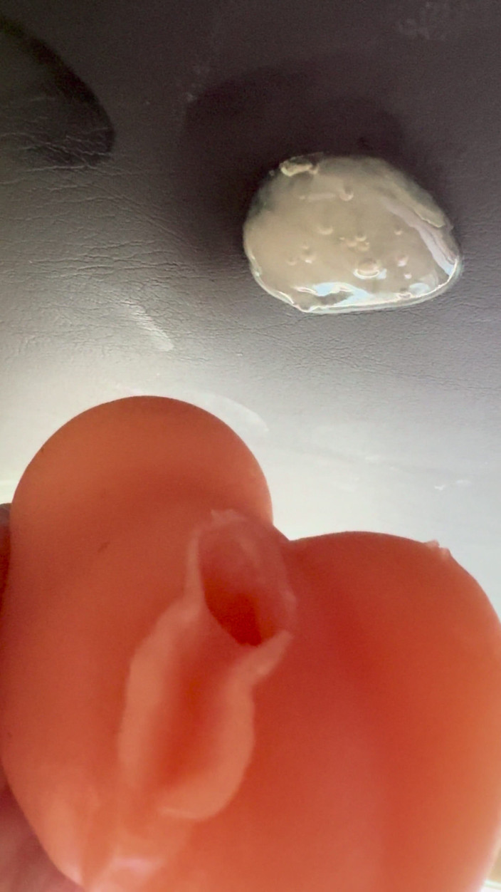 SoloEdgeMaster: Šukání kundičky hračky a mrdky uvnitř creampie