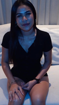 混血亚洲美女渴望外国鸡巴