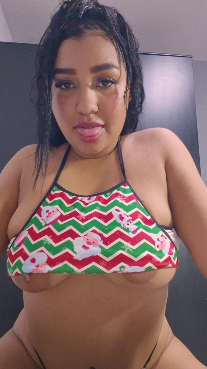 Pikaa6: Wie mij vergezelt is bijna kerstavond.