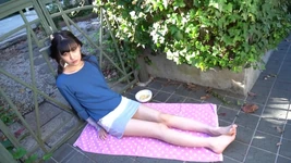 Хітомі Йосікава - оголена проголошення