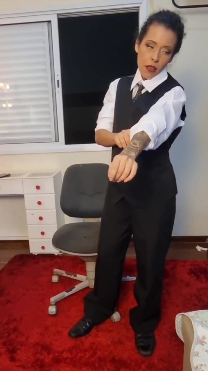 Espuleta: Spogliarello completo