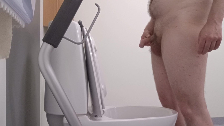 Ed Eden: Bagno pubblico 6