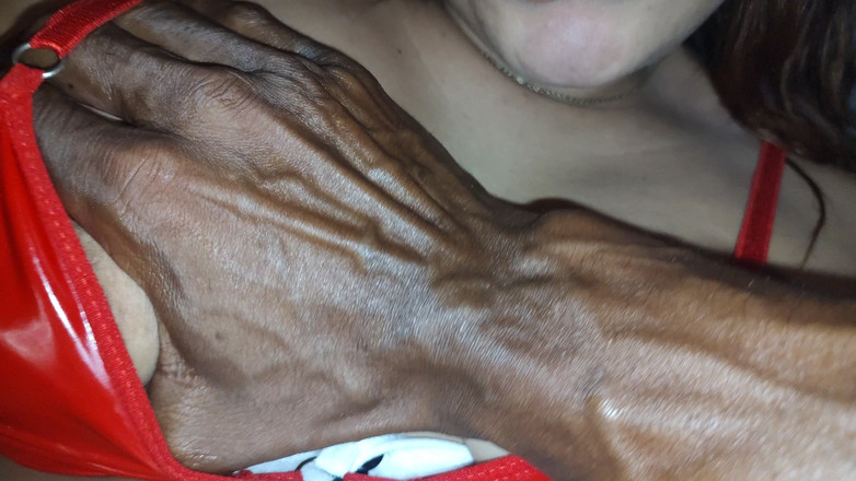 PABLO N3GROBAR: Cummy Bear zrzavá kožená podivín