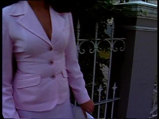 Lucky Cooch: สาวผมน้ำตาล MILF ประกาศจุดยืนของตัวเอง