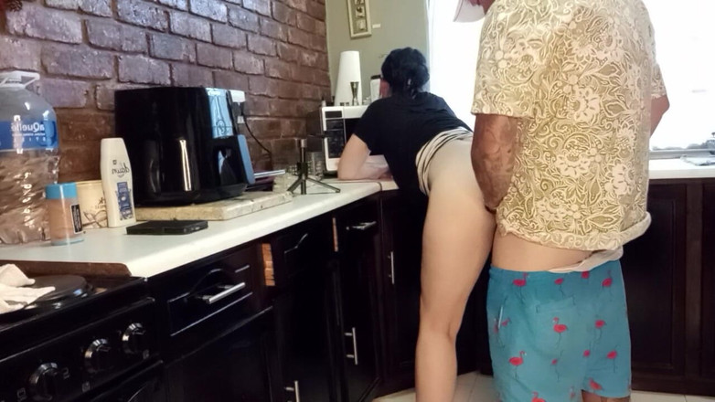 Bigjoefuckalott: POV doggystyle nasse enge muschi