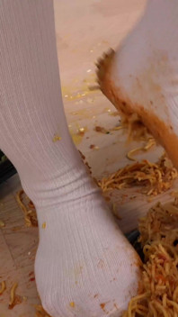 School Lunch Mess - Crush Makanan Bermain Misaki Okina