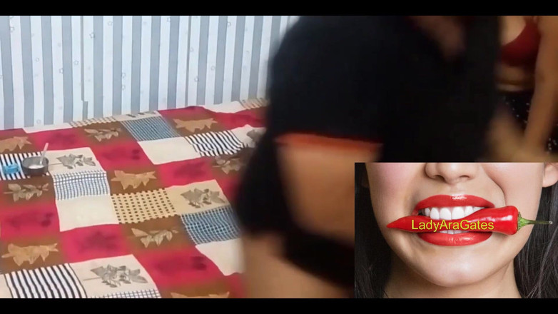 Hotty Jiya Sharmaa: Cikgu dikongkek hebat dengan menghisap zakar dari awek desi.