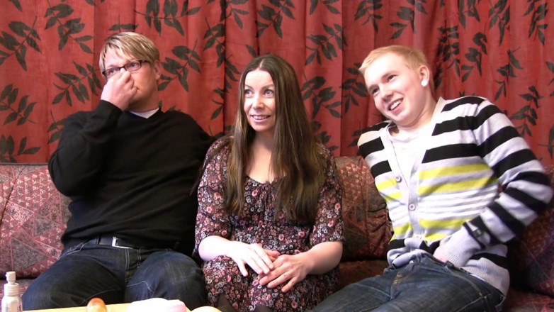 Radical: Finnish stepmom and two young guys double penetrating her