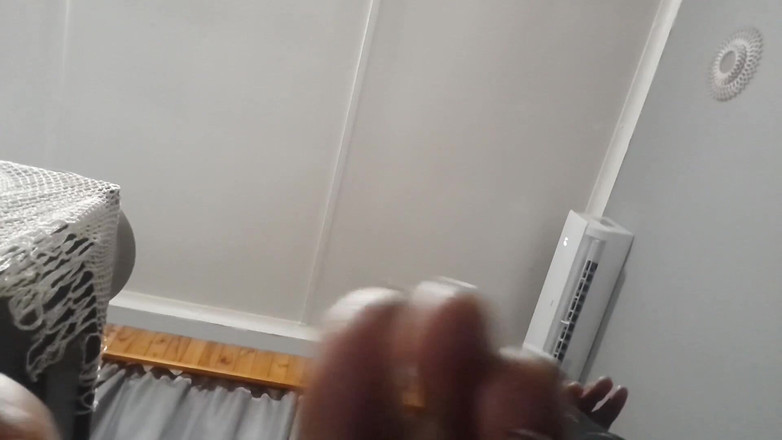 Eleasihle Esma: Trans Toes cho miệng của bạn