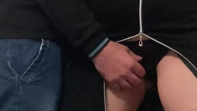 Niki studio: Uff!! Nějaký cizinec špinavé prsty si třel moji kundičku v německém...