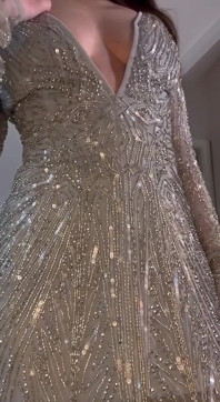 Elegante dame lässt dich für upskrt wichsen