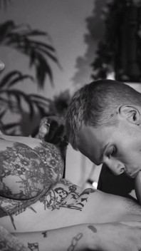 Frumusețea transsexuală Astrid Soleil are parte de o pulă tare goală