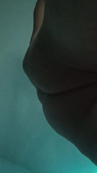 Indische MILF lutscht schwanz und fickt es dann sehr hart