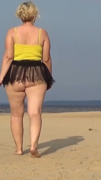 Futând o mamă sexy amuzantă pe Wild Island