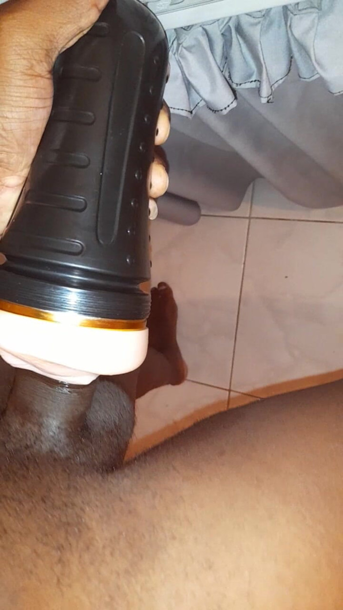 Islandvibes69: Jerking off S11 E6