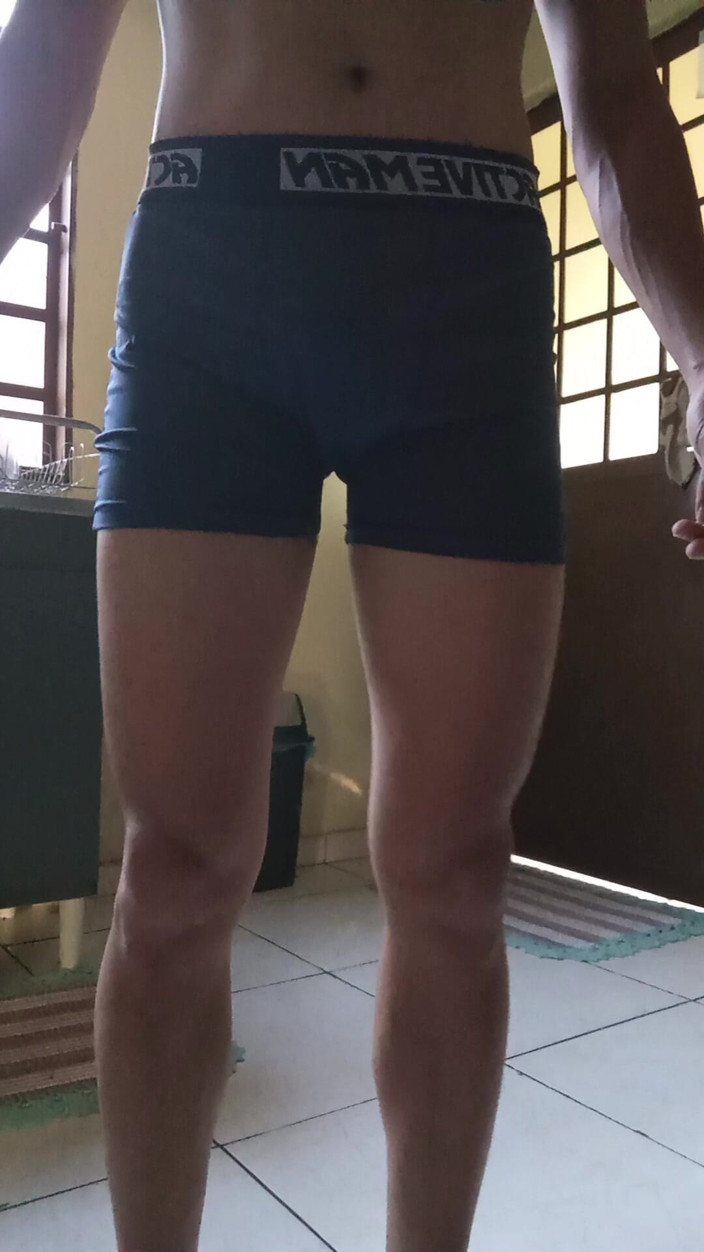 Ray Oliver: Young, Naughty Lesbian Looking for Fun.