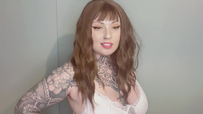 Miss Valentina: Tugas hamba Swirlie