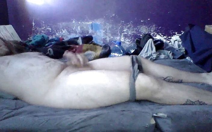 DS_707: Un grosso cazzo in webcam masturbazione nuda parte 2