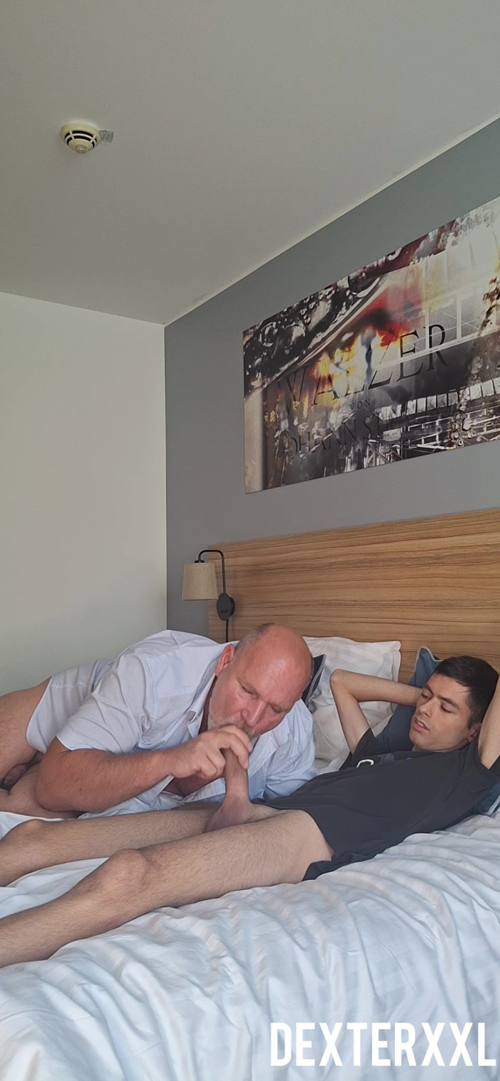 Dexterxxlfun: Un homme mince et sexuel Rafael baise mon gros cul –...