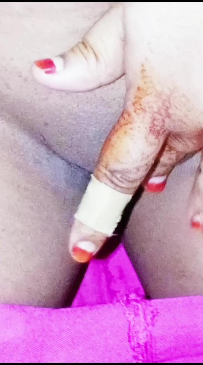 taslima81: Desi-mädchen masturbiert