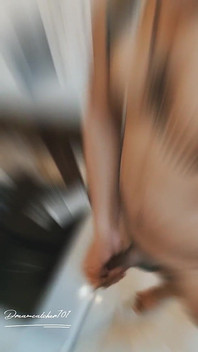 Bengálština přítel si hraje sám se sebou