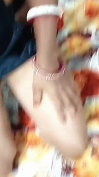 Bhabhi a fost de acord să-i fie futut în cur pentru prima dată, bhabhi simțit, dar ea, de asemenea, sa bucurat Desi, a spus, video anal desi
