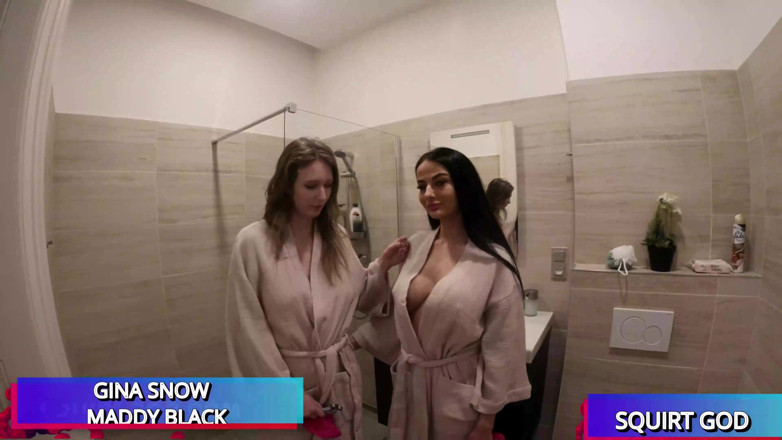 Squirt God: Gina Snow et Maddy Black, orgie de squirt avec Matt...