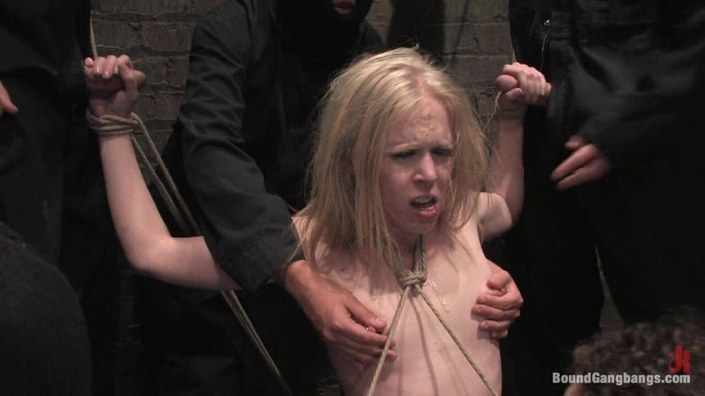 Bound Gang Bangs by Kink: Ein gangbang 3