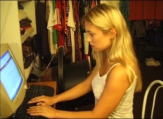 Flash Model Amateurs: Beauty blonde babe on cam