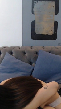 Modello P2 per webcam sessuale nausea