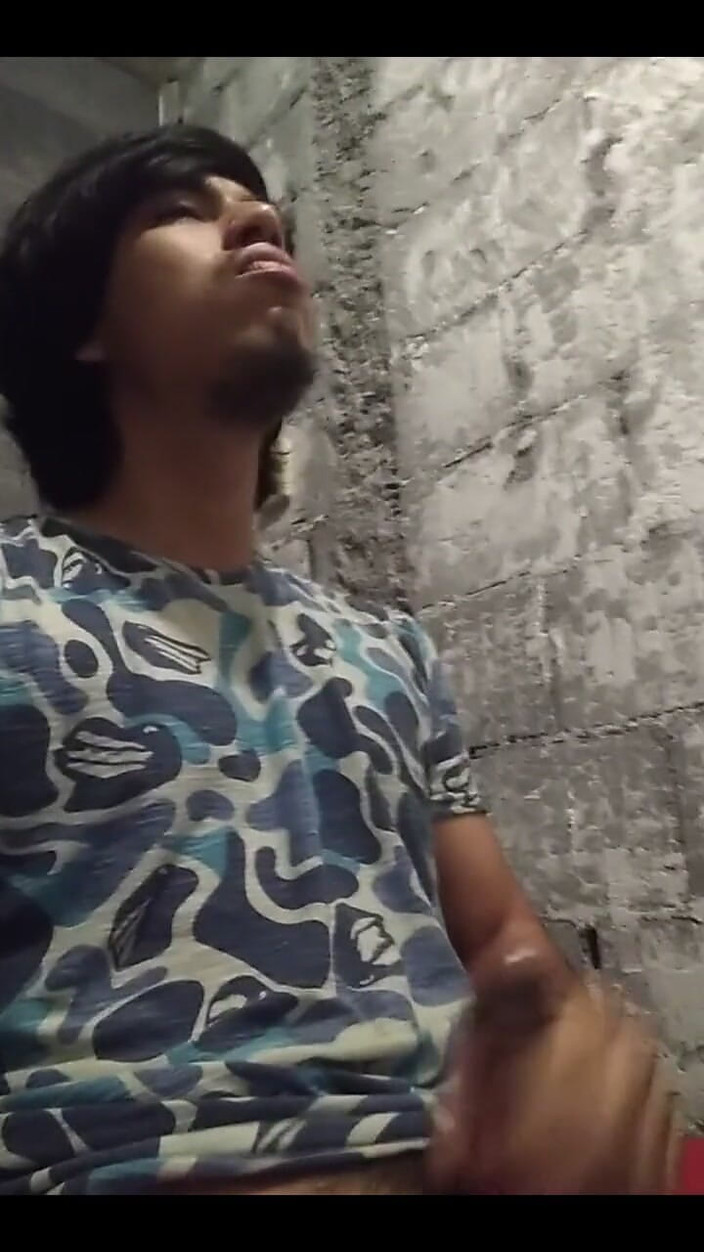 AlexAlejandro13: 从星期五开始，热辣且充满牛奶
