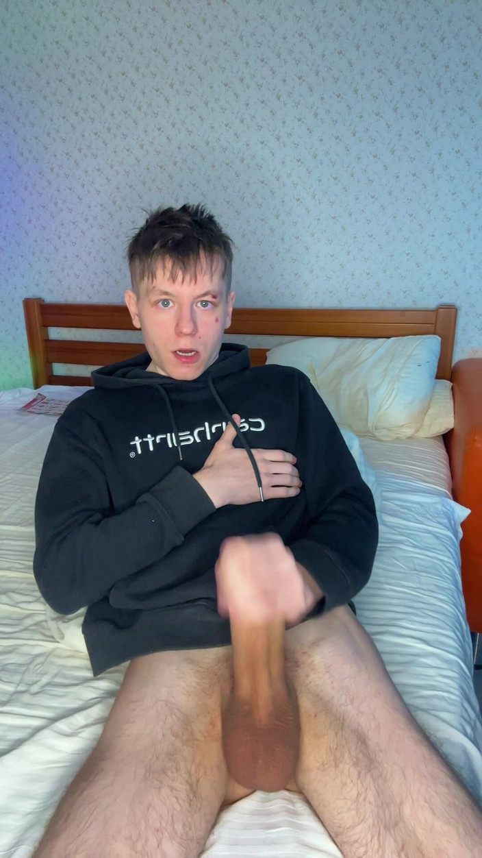 Morflot24: 내 방에서 지루해서 짐을 날 때까지 자지를 문지르다