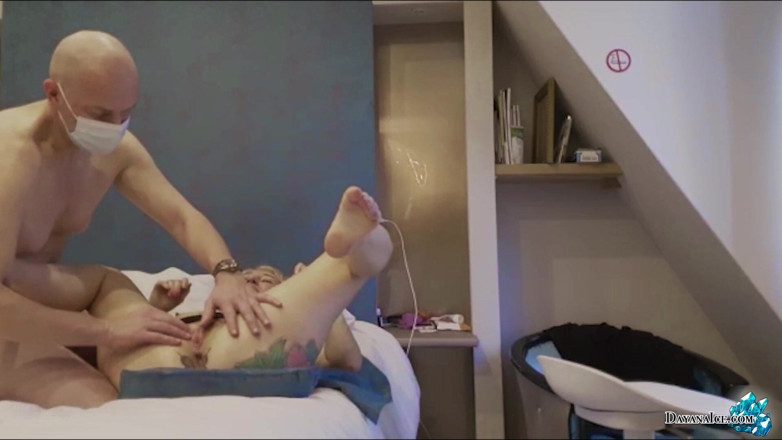 Dayana Ice: Zamaskowany facet twardy anal fisting napalona blondynka, palcowania cipki i...