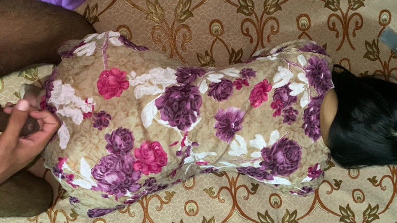 Desifilmy45: मेरी भाभी ने उसे बनाकर मेरे साथ क्या किया?