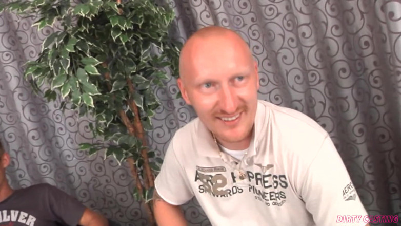 Czech Pornzone: Młoda para amatorów ma napalony trójkąt porno jebanie