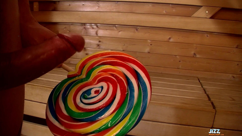 Jizz Addiction: Muhteşem oğlanlar lezzetli ikramları seviyor