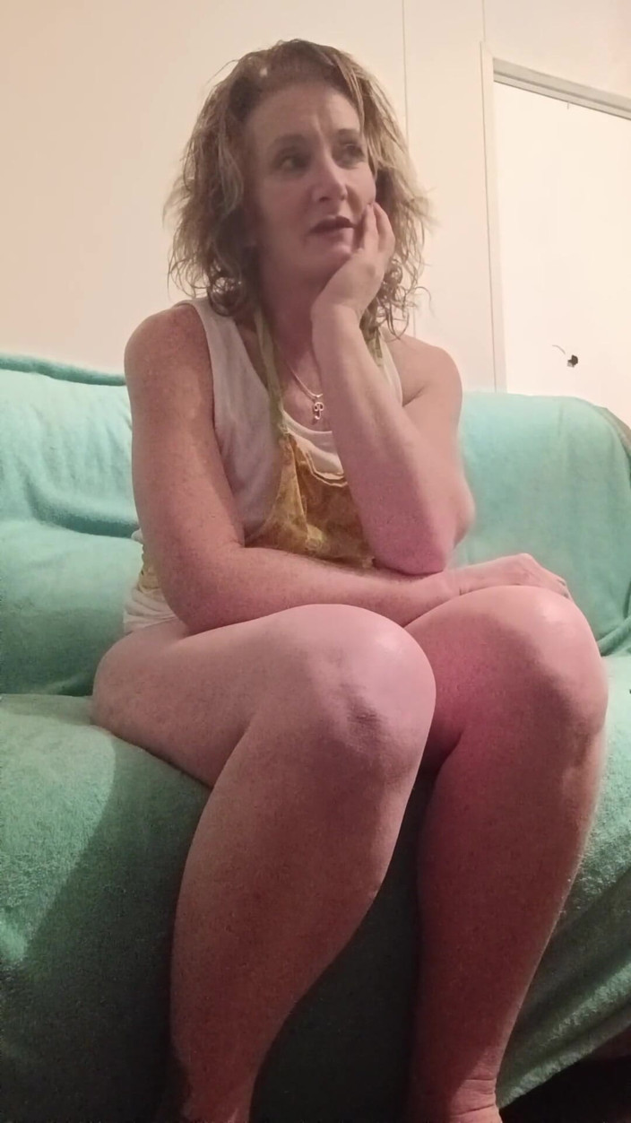 Longtoes45: Mommy's Boy
