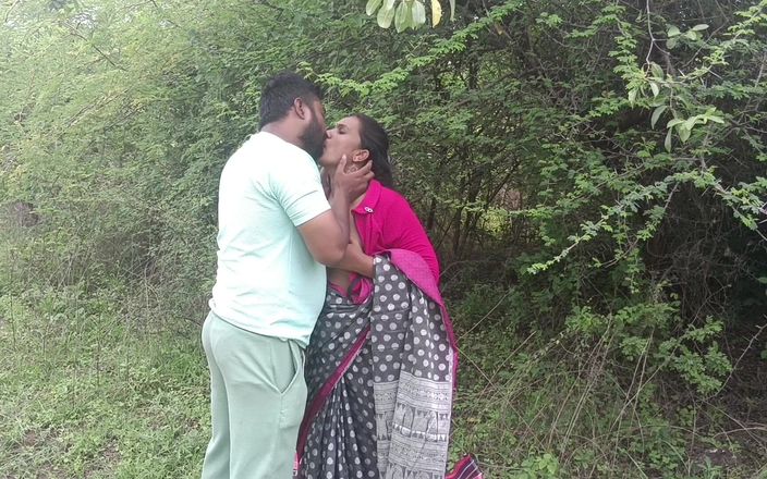 Kavita _zawazawi: Cum on Ass of Desi Girl Kavita and Doggy Style...