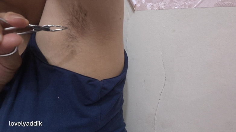 Lovelyaddik: 내 겨드랑이에 내 머리를 제거