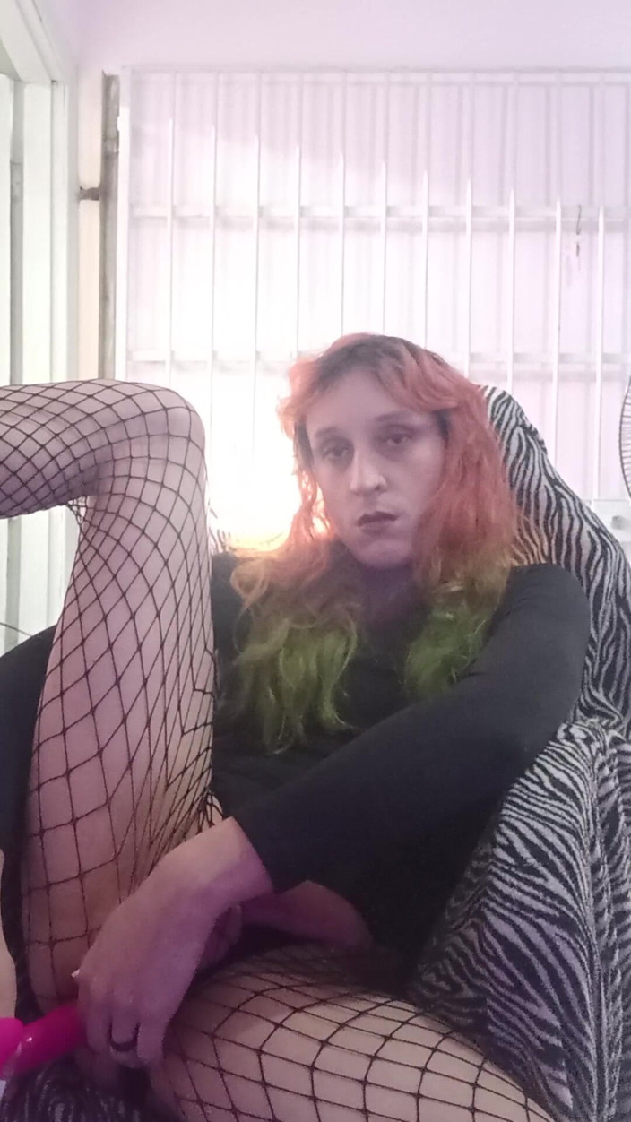 Nyxie Branco: Mainan Dan Sissyhypno