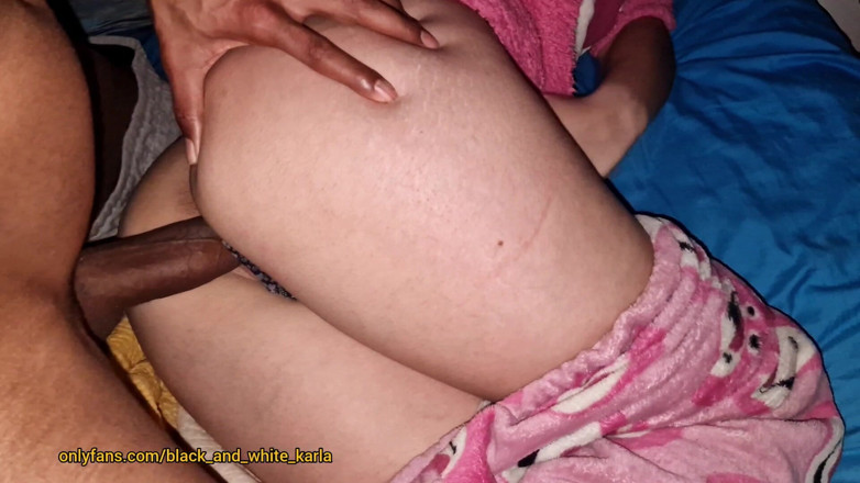Carlalamamadora: Ragazza calda ragazza bruna con un corpo perfetto ha tradito...