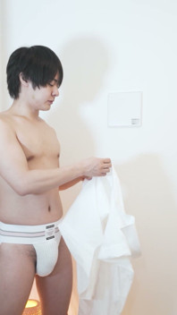잘생긴 똑바른 남자 Hayashi 화이트 운동 선수 스트랩