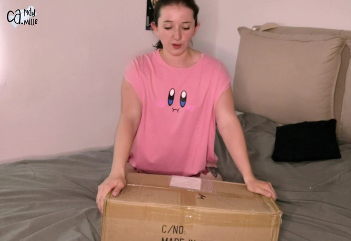 Candy Camille: Rozbalení sexuální panenky Sohimi