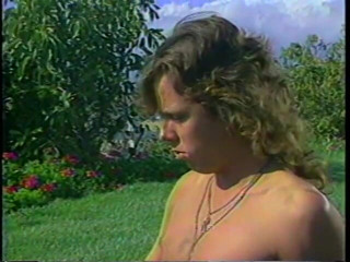 Old Good Porn: Tesão de garanhão ao ar livre fodendo loira gata depois...