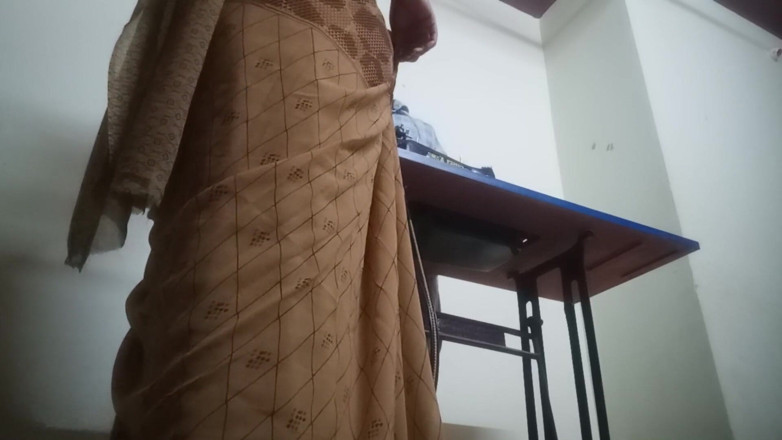 Telugu-fuckers: テルグ語のおばさんが隣人の仕立て屋の男とファックテルグ語のファッカーについて汚い話を