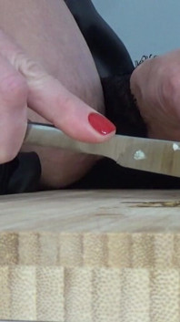 Big Hanging Tits Cook Breakfast