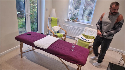 MassageRoomX: नई छात्रा मालिश करनेवाली दूसरा कोण