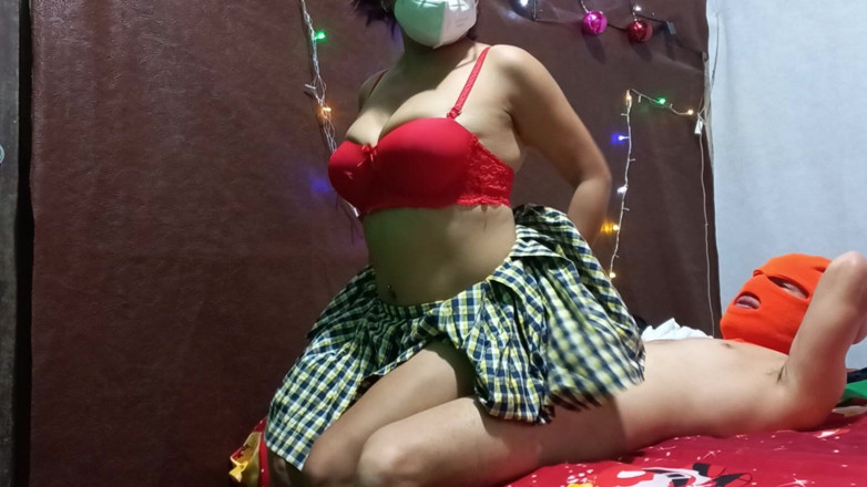 Martin13: Vánoce a sex !! Nevlastní otec slibuje nevlastní dceři velký dárek...